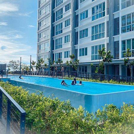 Aina Staycation, Metrocity Kuching Esterno foto