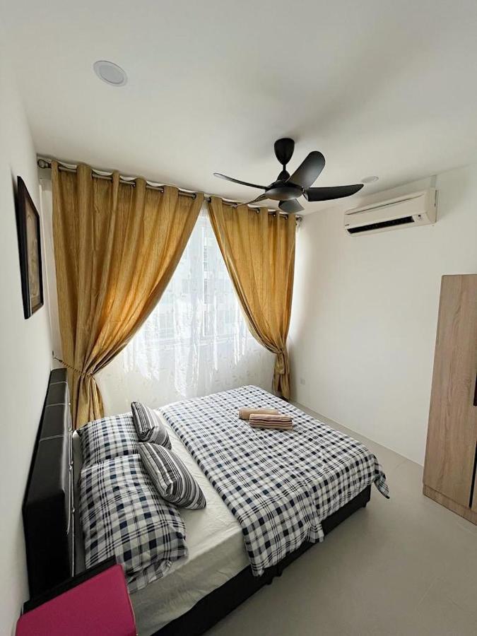 Aina Staycation, Metrocity Kuching Esterno foto