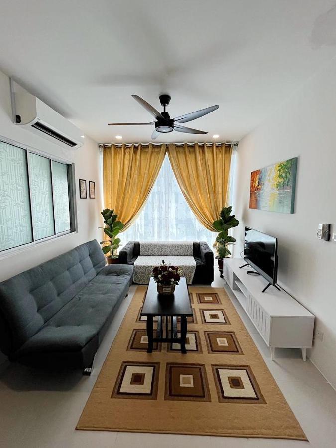 Aina Staycation, Metrocity Kuching Esterno foto