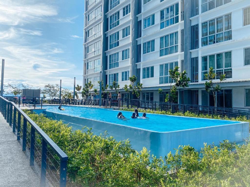 Aina Staycation, Metrocity Kuching Esterno foto